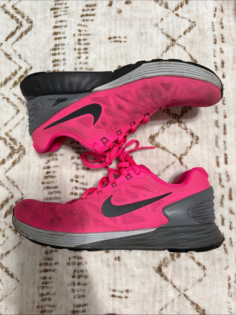 Nike LunarGlide 6 Running Shoe/Black- Pink